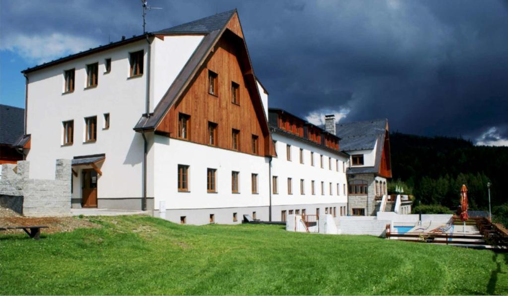 Horsky Hotel Koprivna Malá Morávka Eksteriør billede